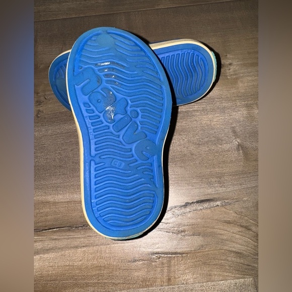 Native Kids Victoria Blue Shell White Slip on Shoes - Picture 5 of 5